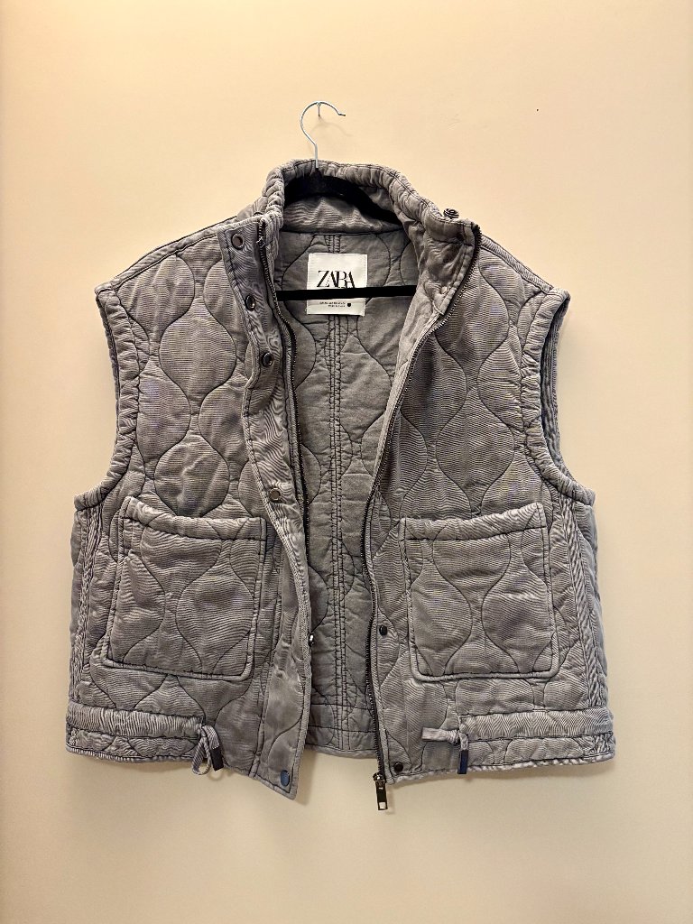 Zara Quilted Puffer Vest In Charcoal Gray